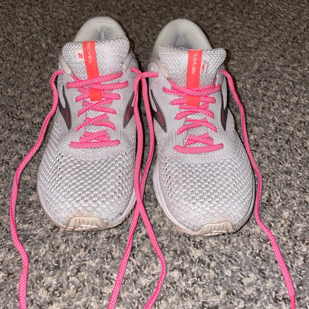 BROOKS REVEL 2
